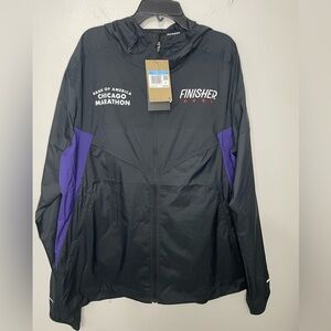 Nike Men’s Chicago Marathon 2024 Windrunner Finisher  jacket black. Size M